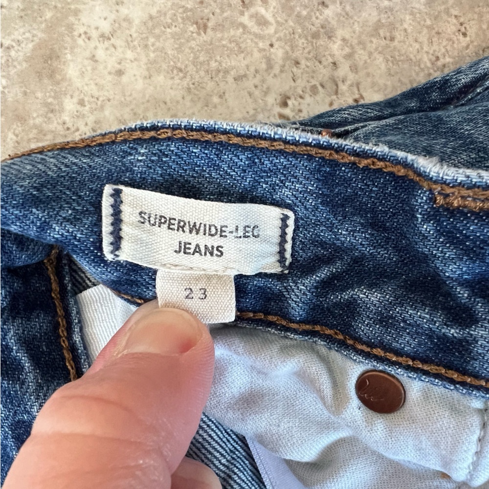 Madewell Superwide-Leg Jeans in Halleran Dark Medium Blue Wash, size 23 - Picture 9 of 14